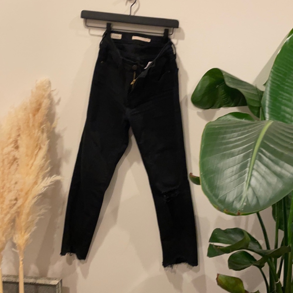Levis 724 high rise straight crop black denim